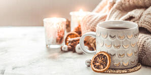 7 Weihnachtsgeschenke für Teeliebhaber: Was wird sie glücklich machen?